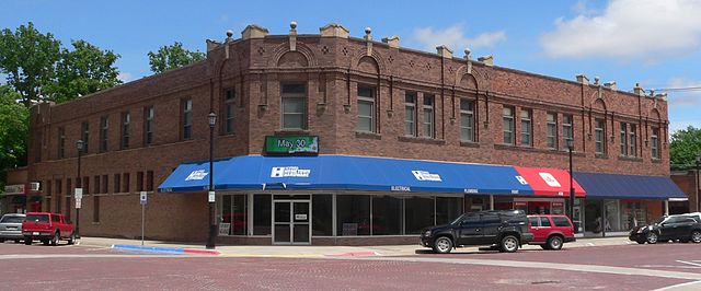 brick-building-in-downtown-seawrd